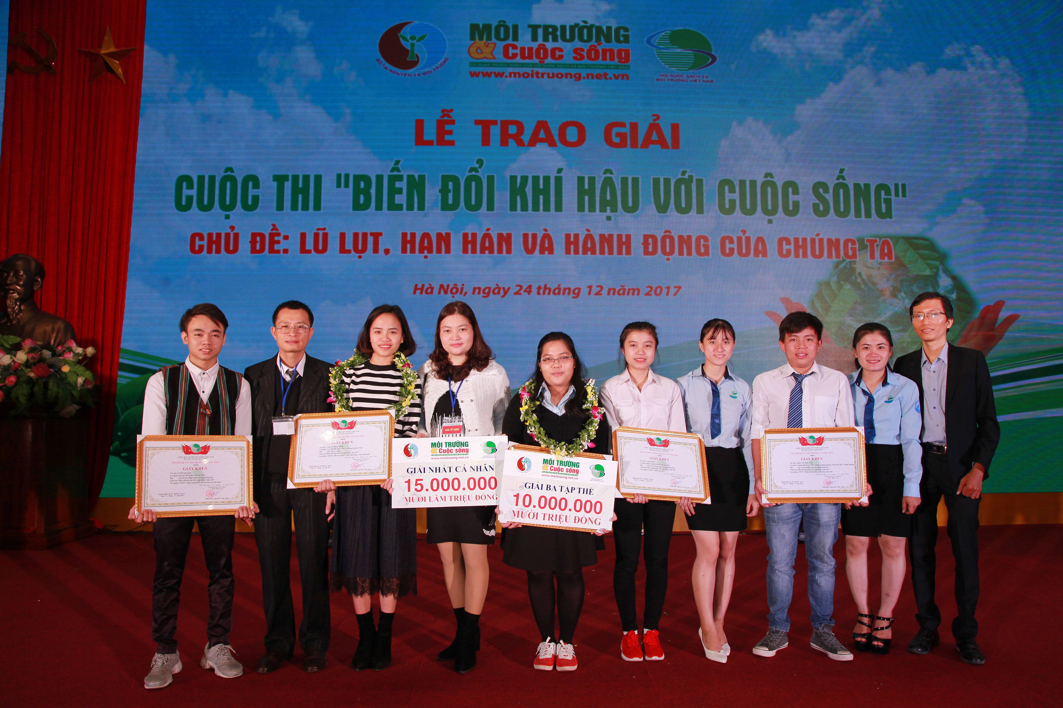 Sinh viên ngành Khoa học Môi trường đạt giải Top 10 tác phẩm xuất sắc Cuộc thi “Biến đổi khí hậu với cuộc sống” 